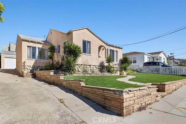 1205 9th St, Hermosa Beach, CA 90254