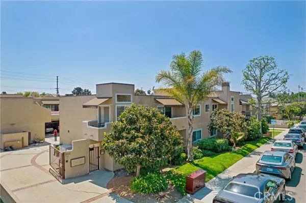 Redondo Beach, CA 90278,2412 Rockefeller Lane #3