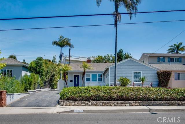 2520 Ardmore Avenue, Hermosa Beach, CA 90254