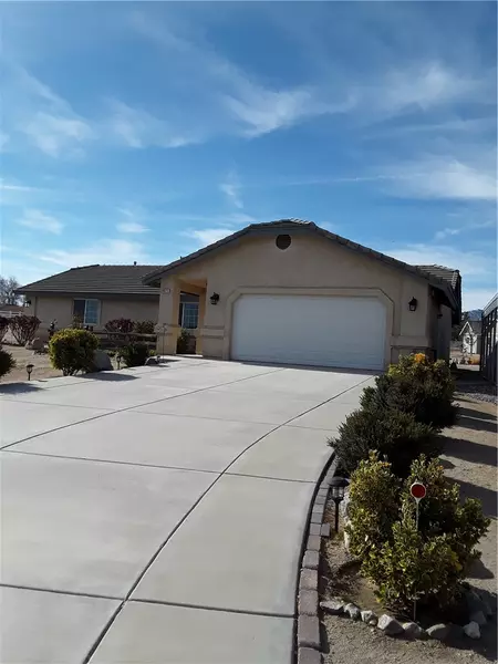 4171 Buckthorne St, Phelan, CA 92371