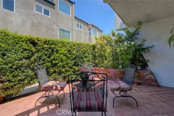 Redondo Beach, CA 90277,106 S Lucia Avenue #4