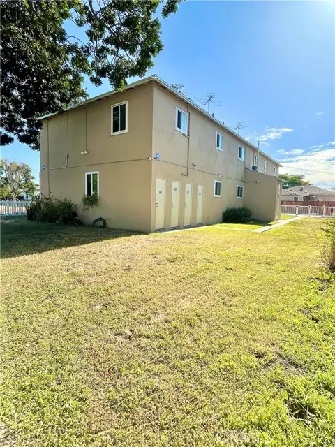 Carson, CA 90810,2753 E Monroe Street