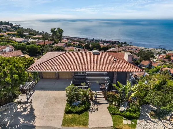 Palos Verdes Estates, CA 90274,744 Via Somonte