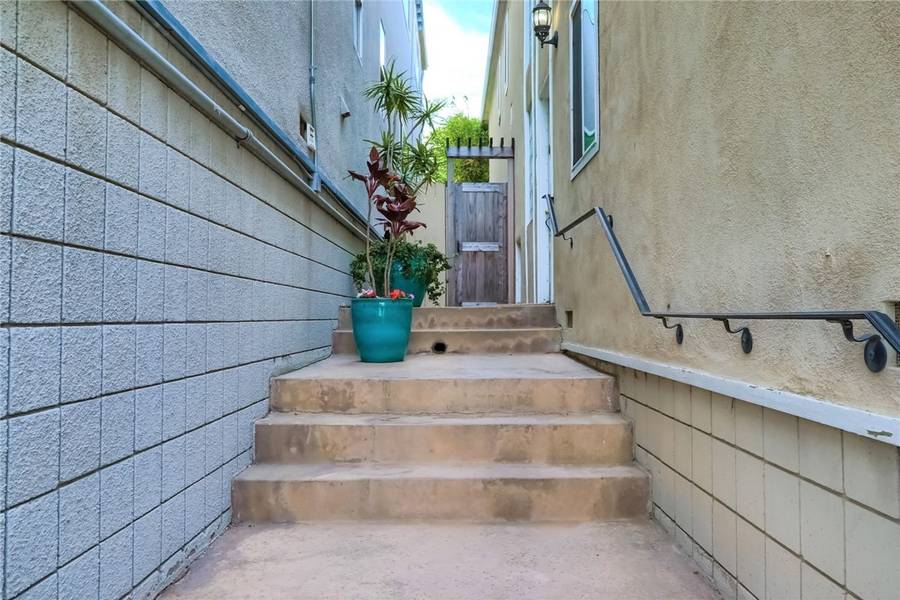 932 18th Street, Hermosa Beach, CA 90254