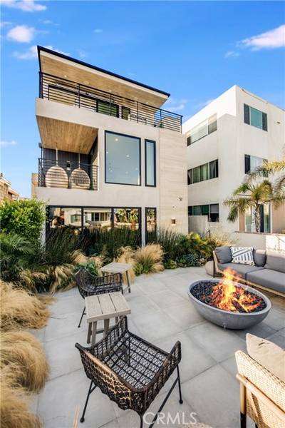 57 7th Street, Hermosa Beach, CA 90254