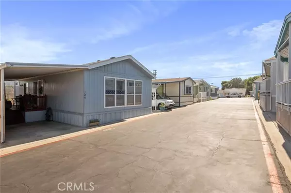 Lomita, CA 90717,24100 Pennsylvania #105