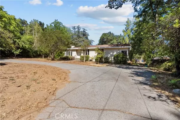 3088 Fair Oaks Avenue, Altadena, CA 91001