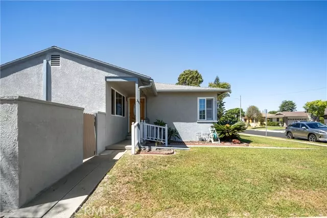 13735 Grider Avenue, Hawthorne, CA 90250