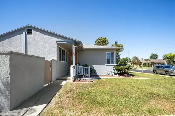 13735 Grider Avenue, Hawthorne, CA 90250