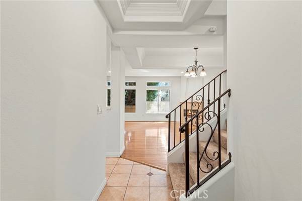 14819 Magnolia Boulevard #11, Sherman Oaks, CA 91403