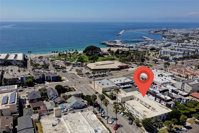 323 S Broadway #4, Redondo Beach, CA 90277