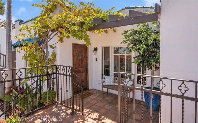 1236 3rd Street, Hermosa Beach, CA 90254