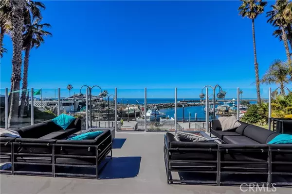 Redondo Beach, CA 90277,640 The Village #112