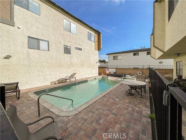 1999 Stanley Ave #5, Signal Hill, CA 90755