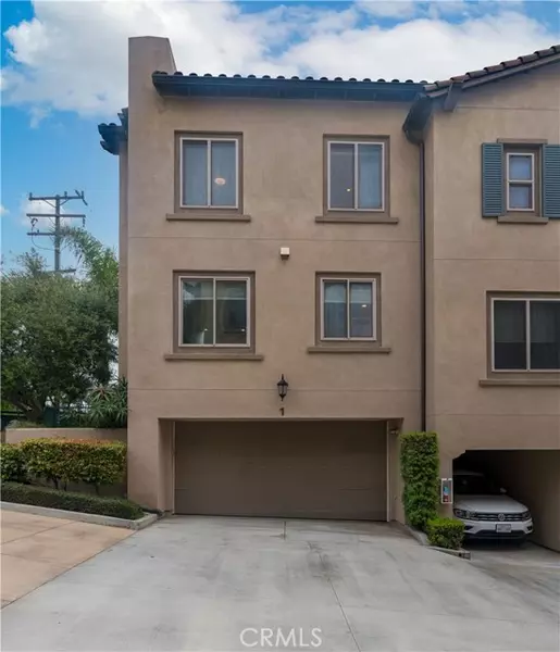 616 W Imperial Avenue #1, El Segundo, CA 90245