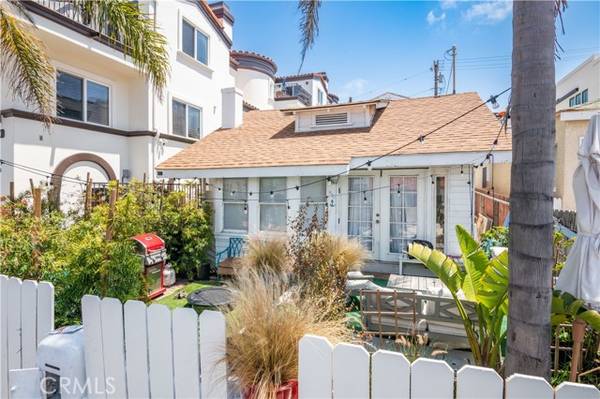 934 Manhattan Avenue, Hermosa Beach, CA 90254