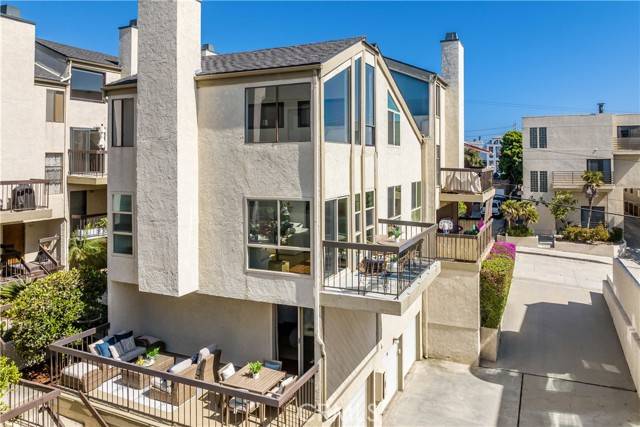 713 4th Street, Hermosa Beach, CA 90254