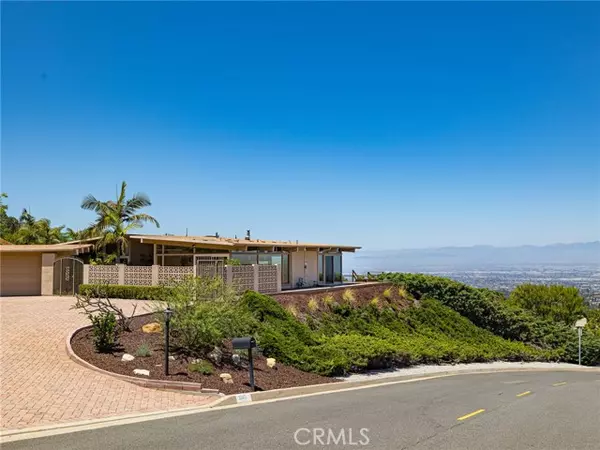 Rancho Palos Verdes, CA 90275,3045 Crownview Drive