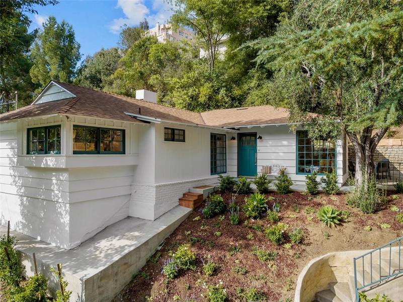 4046 Alta Mesa Drive, Studio City, CA 91604