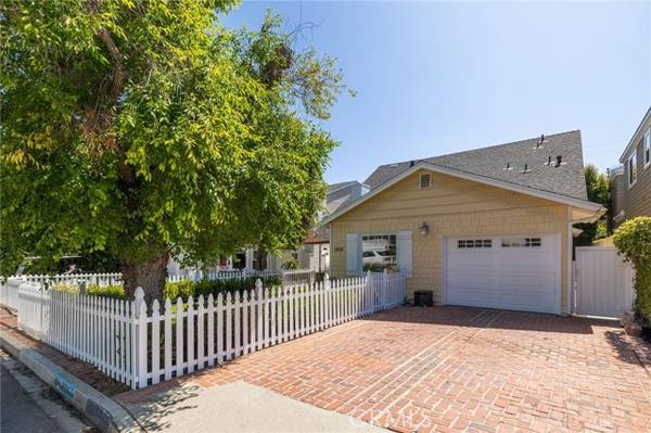 2920 N Poinsettia Avenue, Manhattan Beach, CA 90266