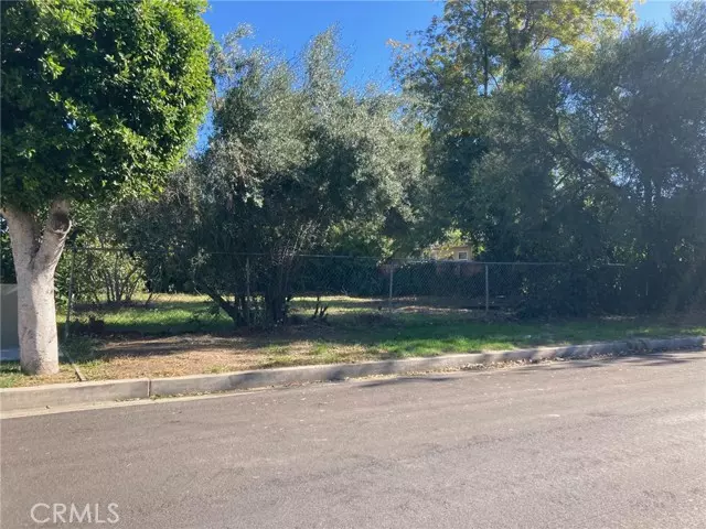 Reseda, CA 91335,0 Newcastle