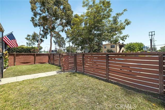 627 W Arbor Vitae Street, Inglewood, CA 90301