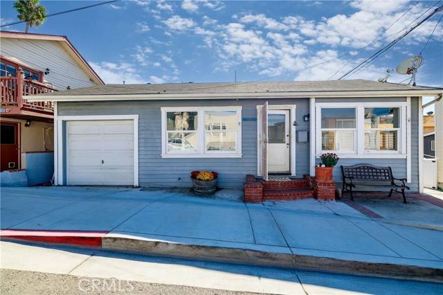 222 8th Street, Hermosa Beach, CA 90254