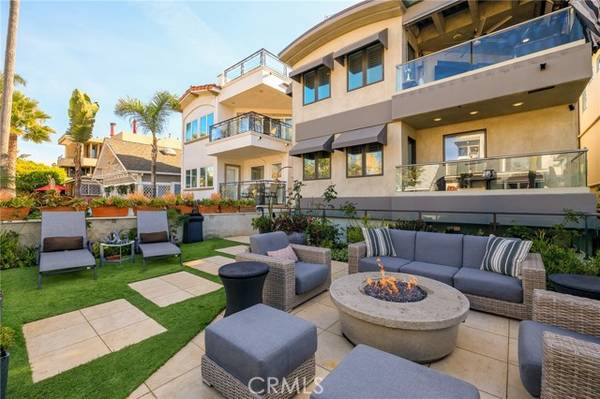 Hermosa Beach, CA 90254,24 8th Street