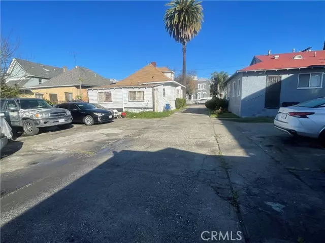 1162 E 46th Street, Los Angeles, CA 90011