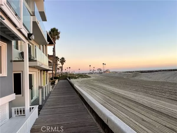 6807 E Seaside Walk, Long Beach, CA 90803