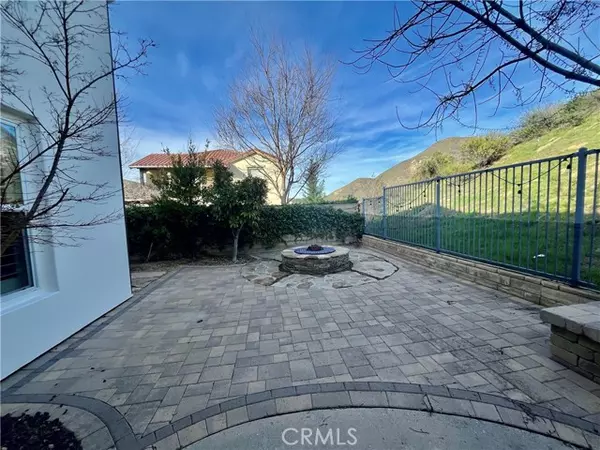 Calabasas, CA 91302,4674 Cielo Circle