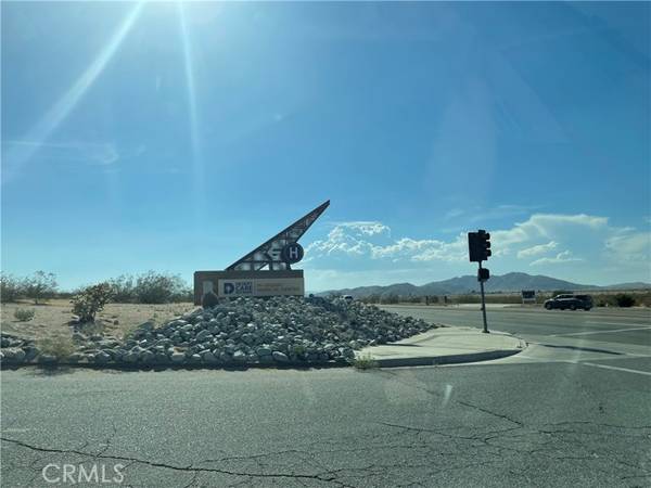 Joshua Tree, CA 92252,0 2.5 Acres LAND