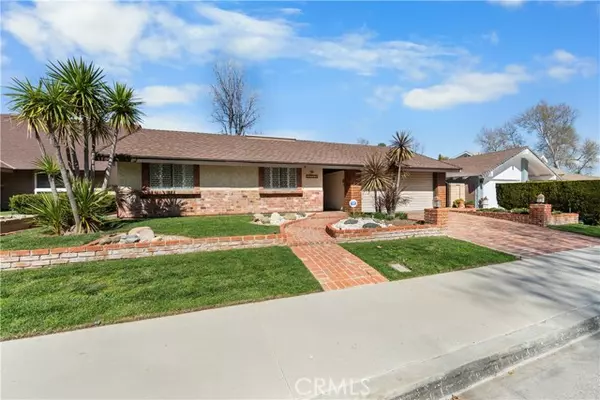 23725 Via Gavola, Valencia, CA 91355