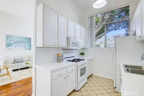 Santa Monica, CA 90404,1304 Berkeley Street #3