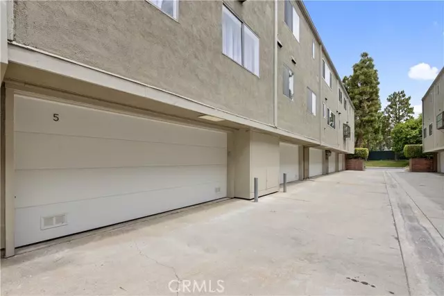 Marina Del Rey, CA 90292,4351 Redwood Avenue #5