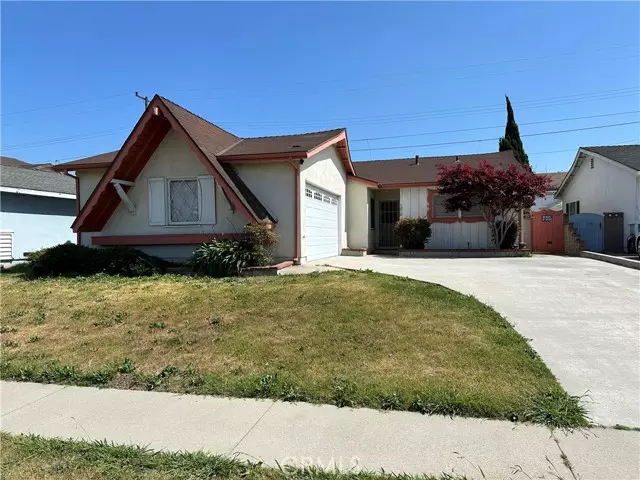 1212 W 213th Street, Torrance, CA 90502