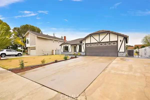 2411 Peacock Lane, Corona, CA 92882