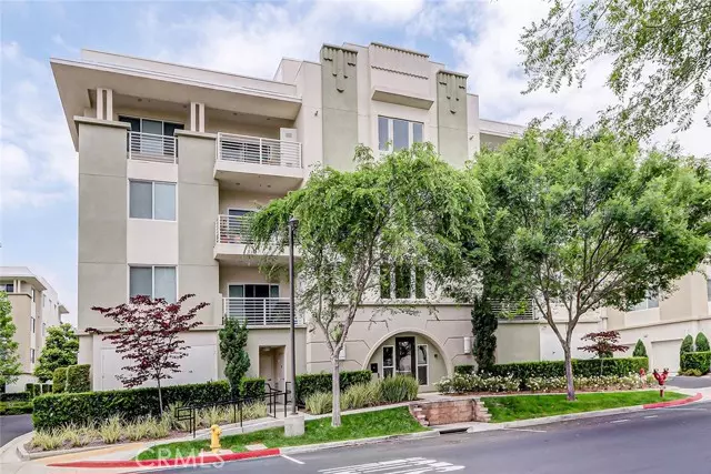 13021 Central Avenue #302, Hawthorne, CA 90250