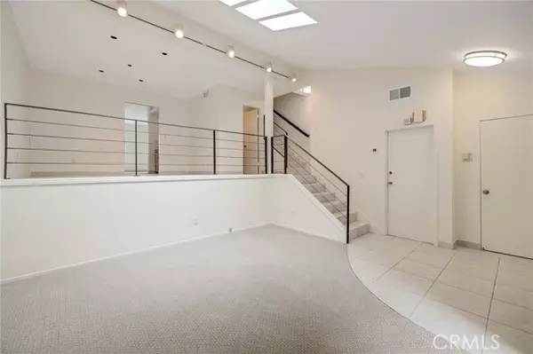 Marina Del Rey, CA 90292,4351 Redwood Avenue #4