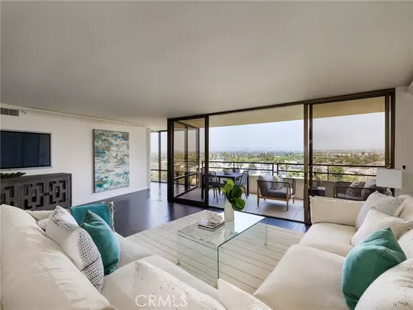 Marina Del Rey, CA 90292,4316 Marina City Drive #531