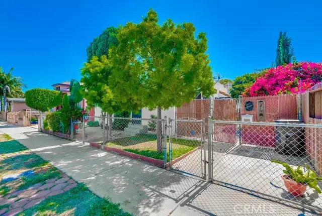 736 N Washington Place, Long Beach, CA 90813