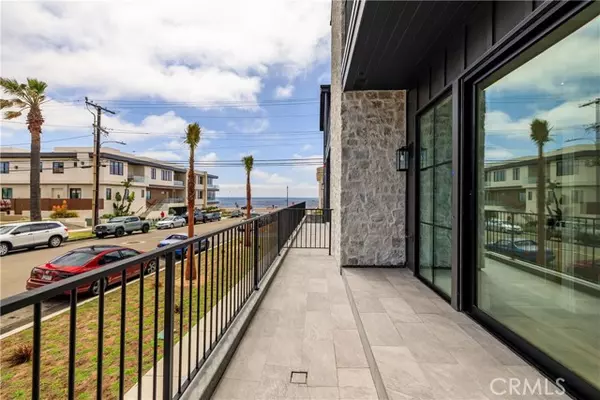 Redondo Beach, CA 90277,107 Avenue G