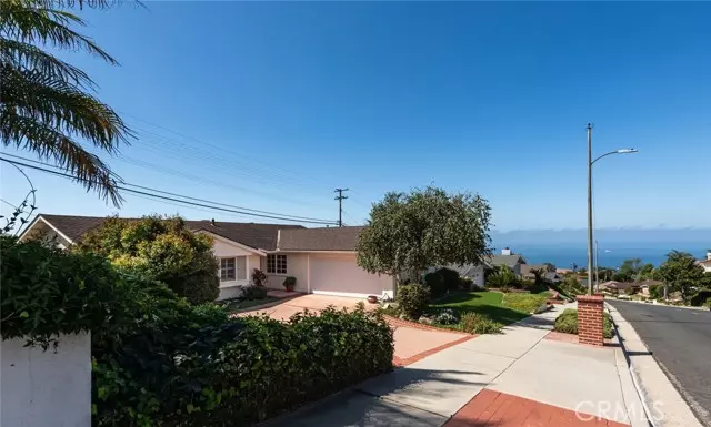 6528 Abbottswood Drive, Rancho Palos Verdes, CA 90275