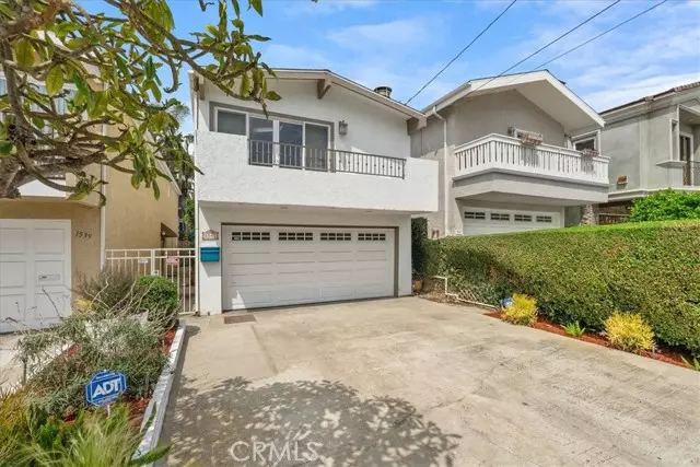 1541 Steinhart Avenue, Redondo Beach, CA 90278