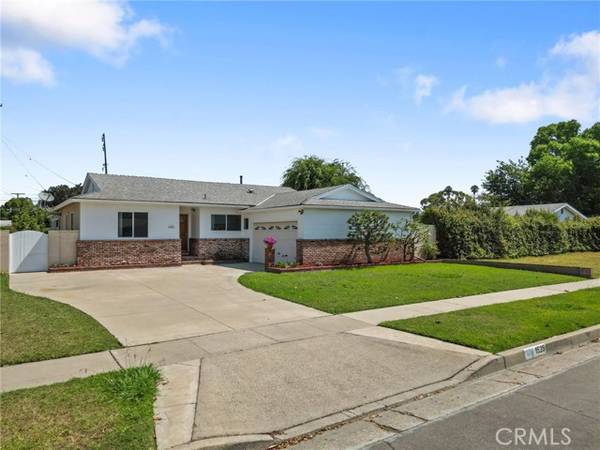 1525 W Woodcrest Avenue, Fullerton, CA 92833