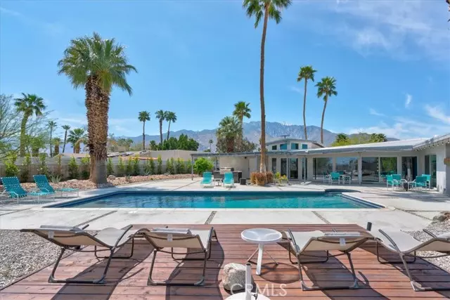 2922 N Farrell Drive, Palm Springs, CA 92262