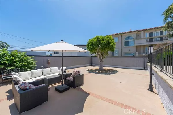 Redondo Beach, CA 90278,2520 Graham Avenue #11