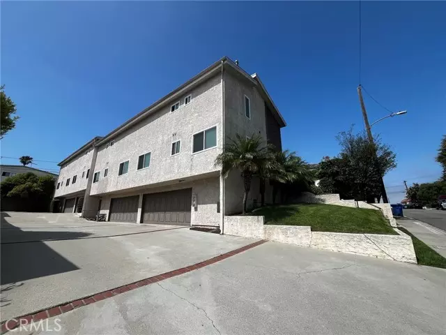 2610 Voorhees Avenue #4, Redondo Beach, CA 90278