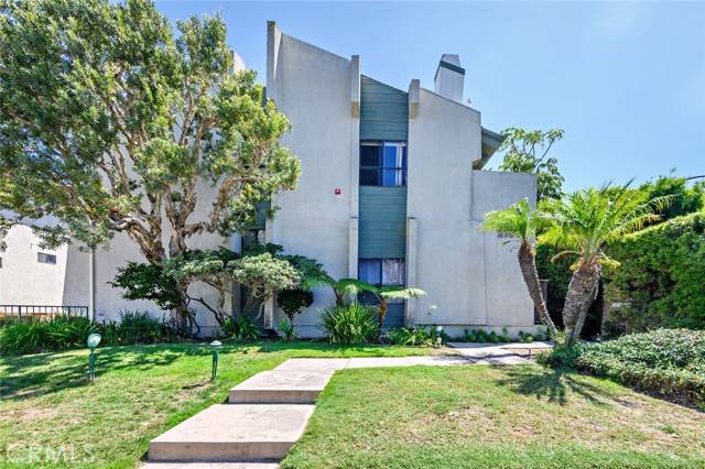 2106 Vanderbilt Lane #D, Redondo Beach, CA 90278