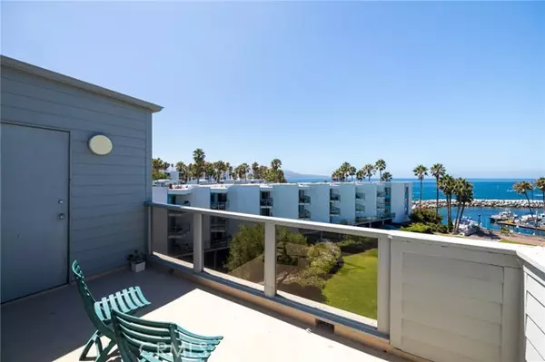 Redondo Beach, CA 90277,250 The Village #305